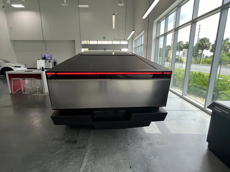 2024 Tesla Cybertruck 4