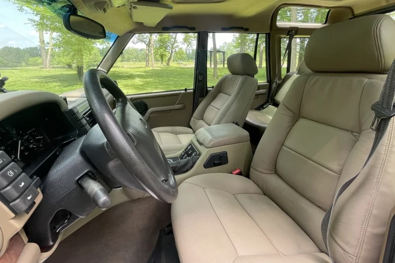 1997 Land Rover Discovery 1 SE 6