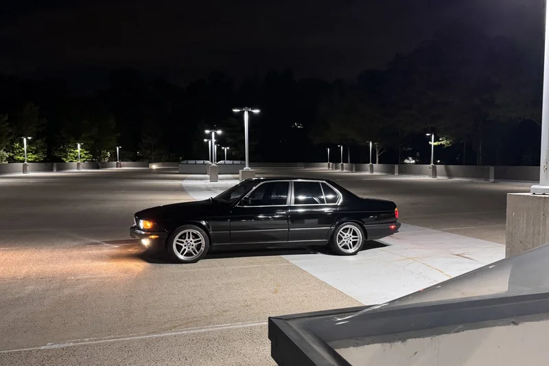 1992 BMW 735i Base 12