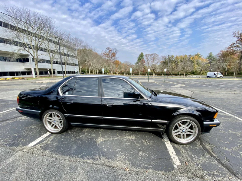 1992 BMW 735i