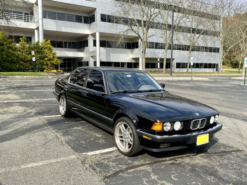 1992 BMW 735i