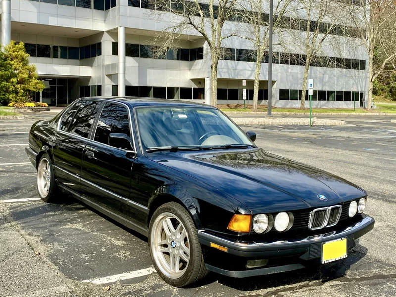 1992 BMW 735i