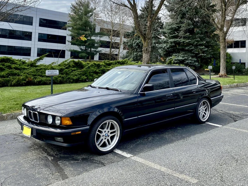 1992 BMW 735i Base 11