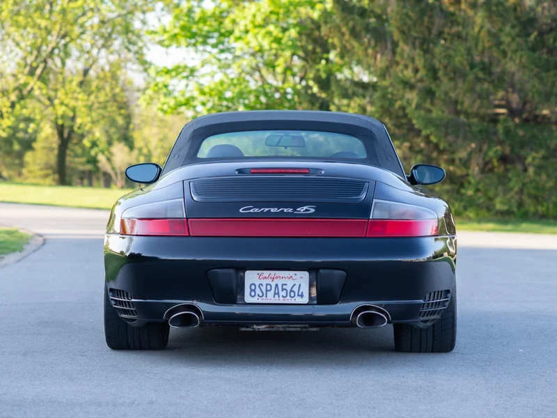 2004 Porsche 911 Carrera 4S 7
