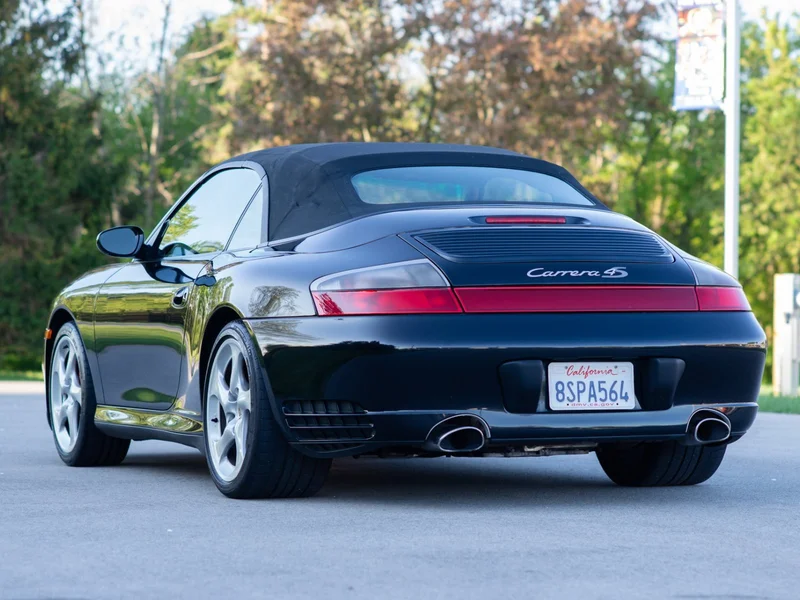 2004 Porsche 911 Carrera 4S 8