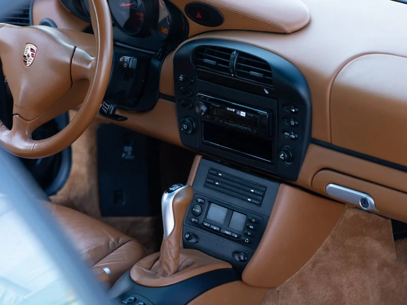 2004 Porsche 911 Carrera 4S 13