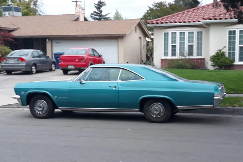 1965 Chevrolet Impala Base 2