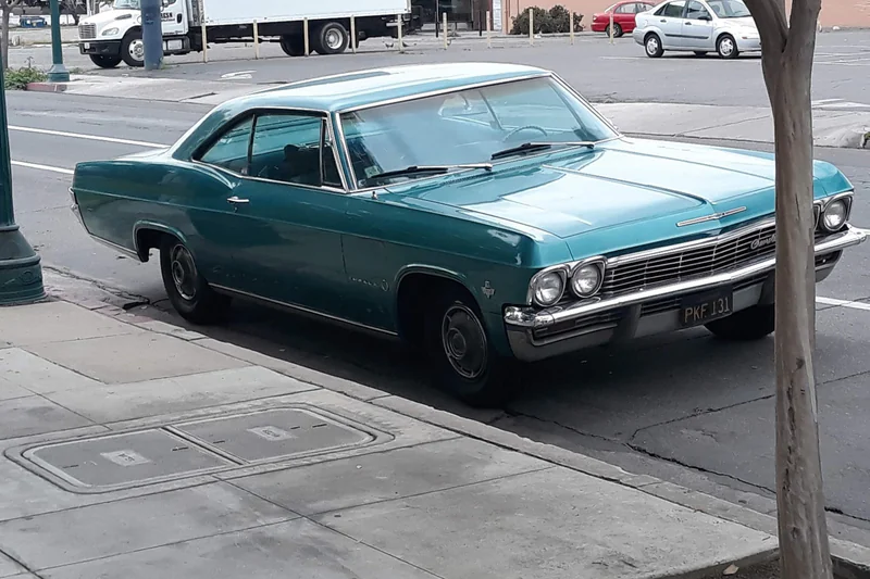 1965 Chevrolet Impala Base 3