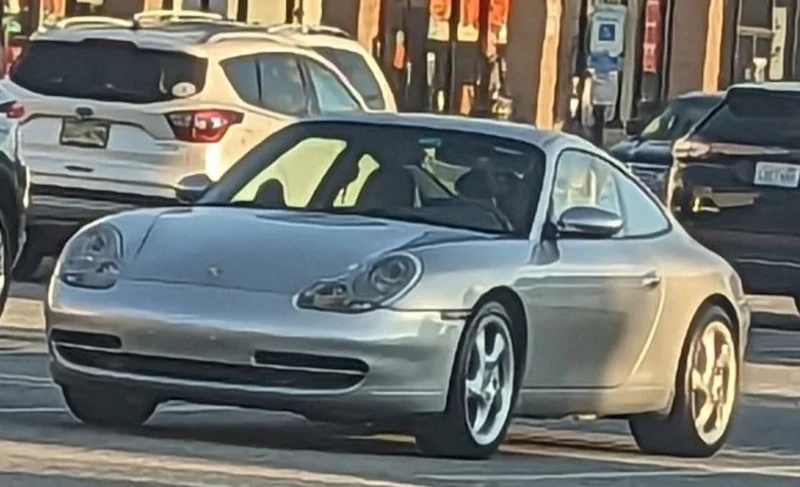 2001 Porsche 911 Carrera 2