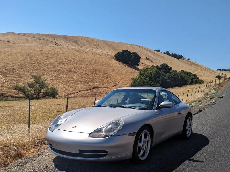 2001 Porsche 911 Carrera 4