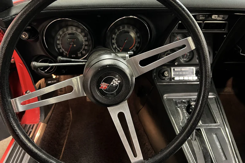 1974 Chevrolet Corvette Base 12