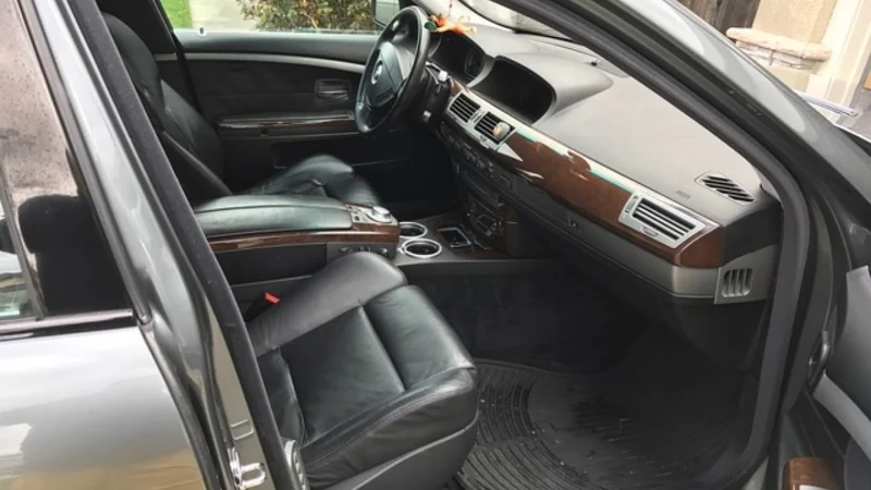 2005 BMW 745i 3