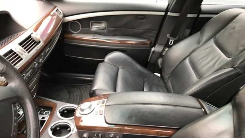 2005 BMW 745i 12