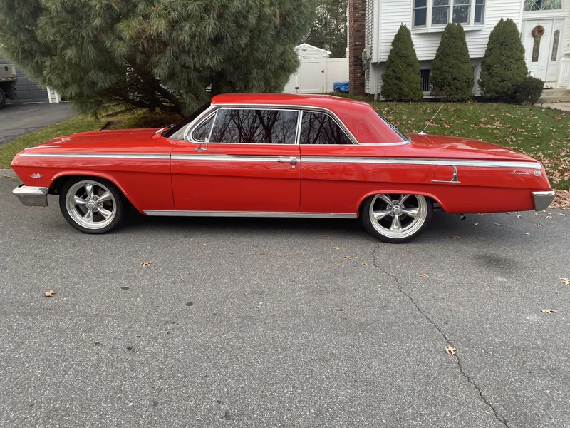 1962 Chevrolet Impala SS 3
