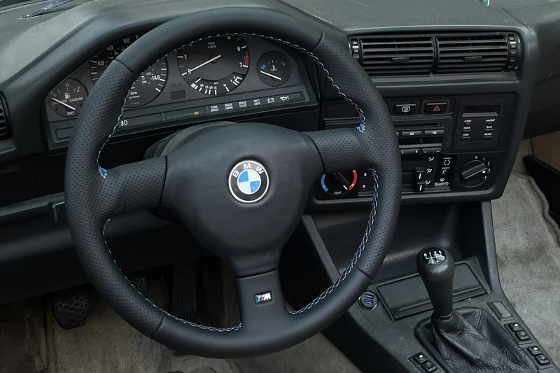1991 BMW 318i Convertible 5