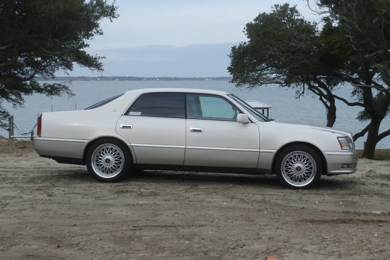 1995 Toyota Crown Majesta UZS157 2