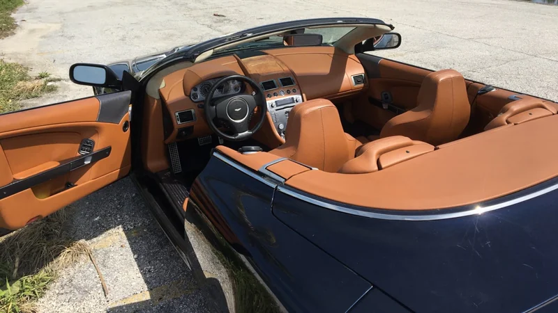 2006 Aston Martin DB9 Volante 6