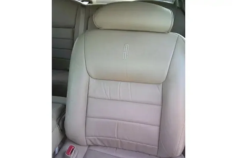 1999 Lincoln Town Car Cartier 6
