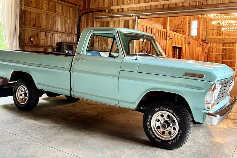 1967 Ford F-100 Custom Cab 13