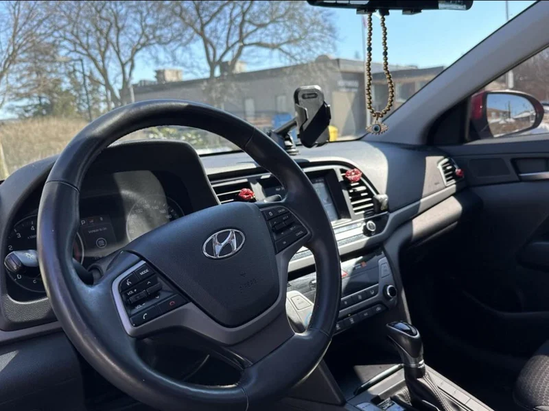 2017 Hyundai Elantra GLS 4