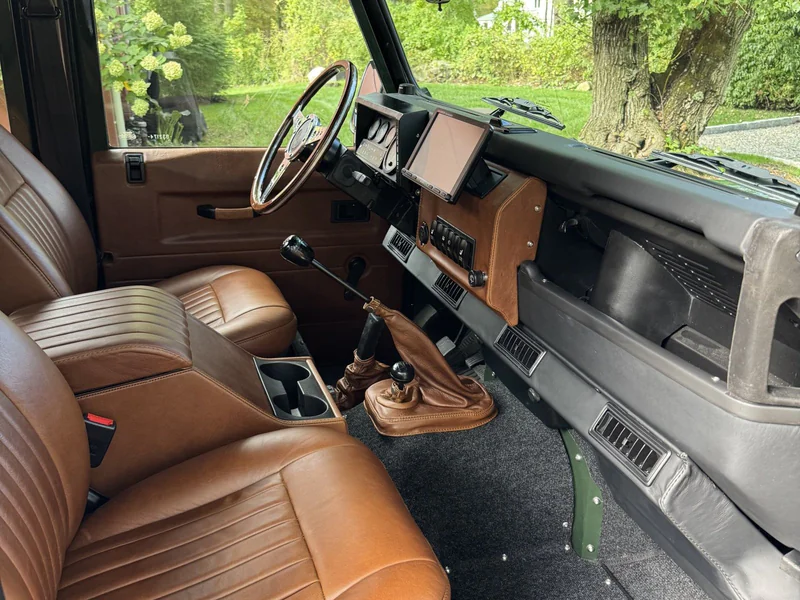 1997 Land Rover Defender 110 County 10