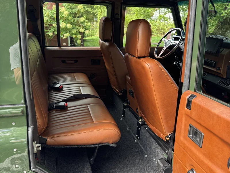 1997 Land Rover Defender 110 County 11