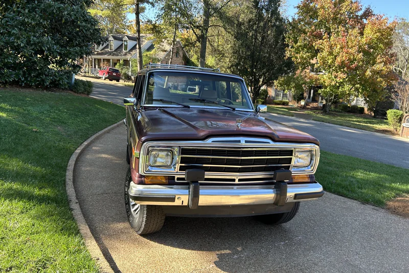1988 Jeep Grand Wagoneer Base 9