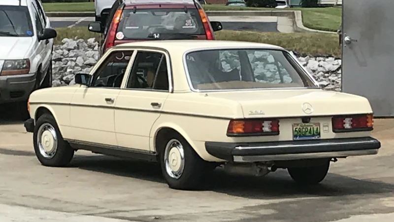 1977 Mercedes-Benz 230 3