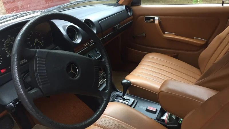 1977 Mercedes-Benz 230 6