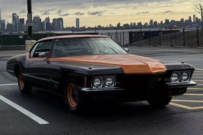 1972 Buick Riviera in Jersey City 2