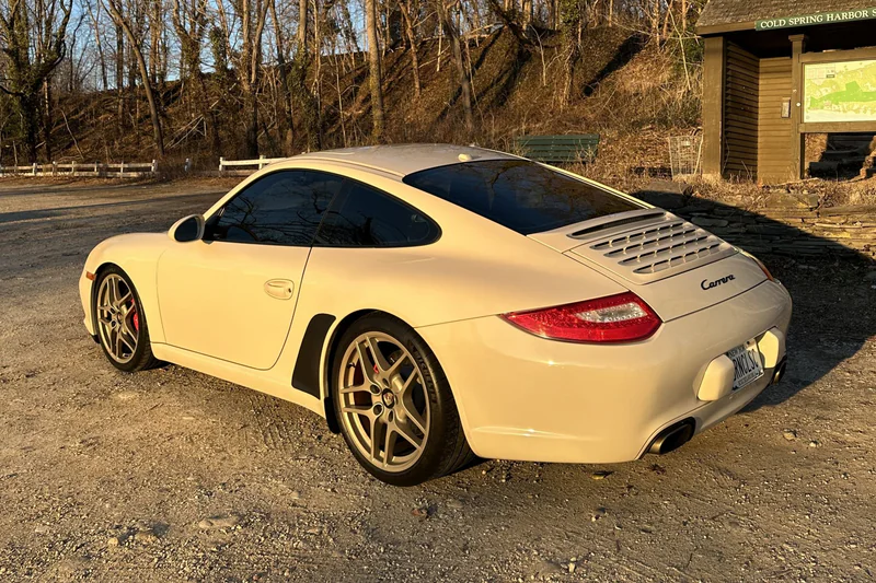 2009 Porsche 911 Carrera 4