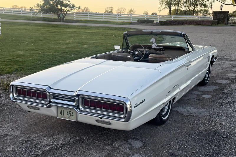 1965 Ford Thunderbird Convertible  7