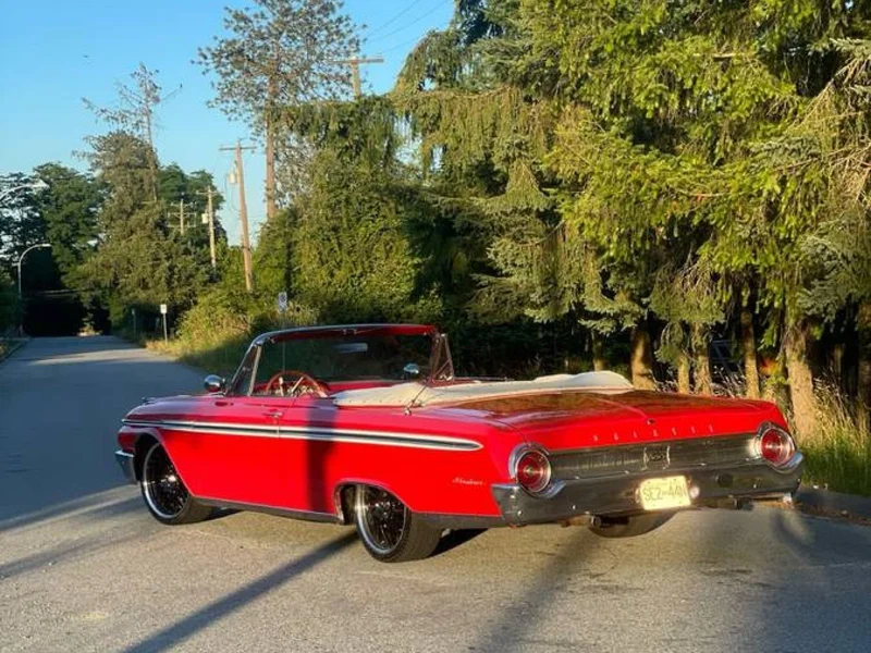 1962 Ford Galaxie 500 Sunliner 6