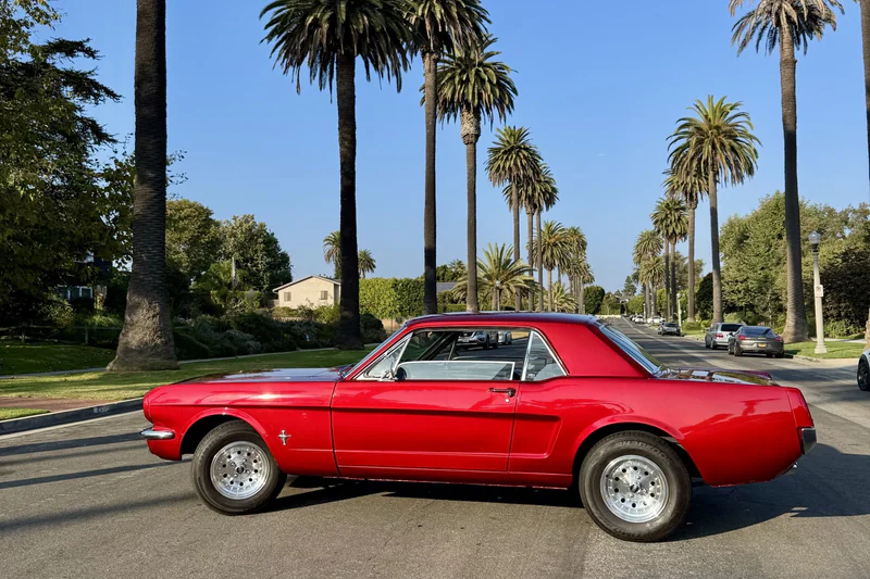 1965 Ford Mustang Base 3