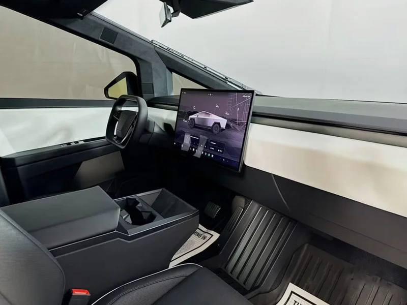 2024 Tesla CyberTruck FOUNDATION 10