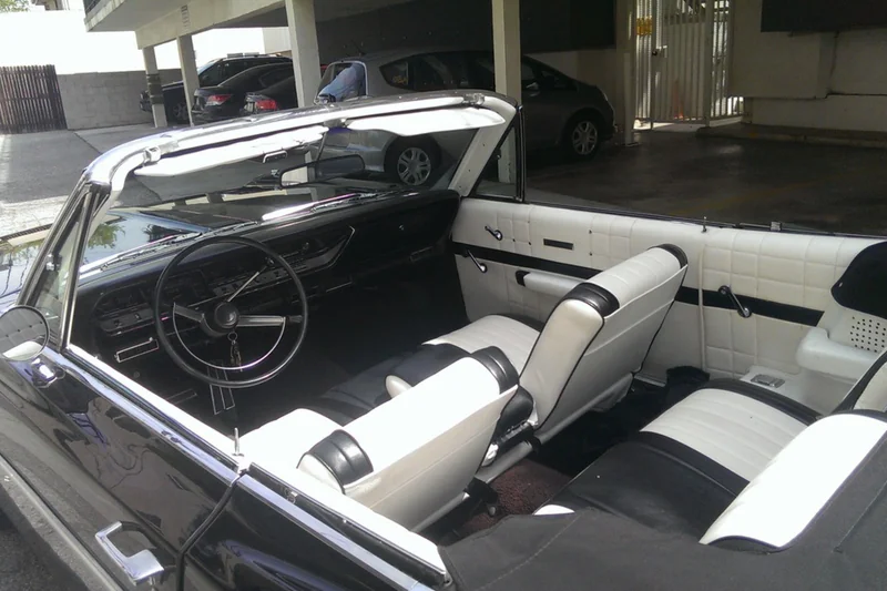 1968 Plymouth Fury III Convertible 4