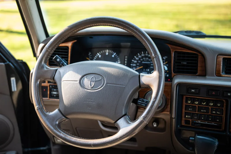 1997 Toyota Land Cruiser S/W 11