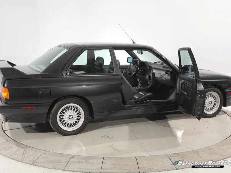 1991 BMW M3 Base 28