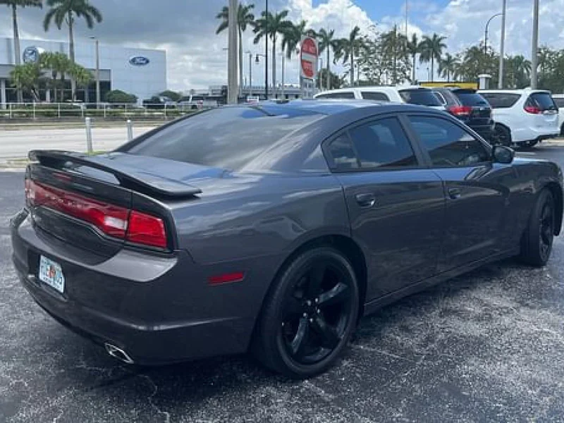 2014 Dodge Charger SXT Plus 2
