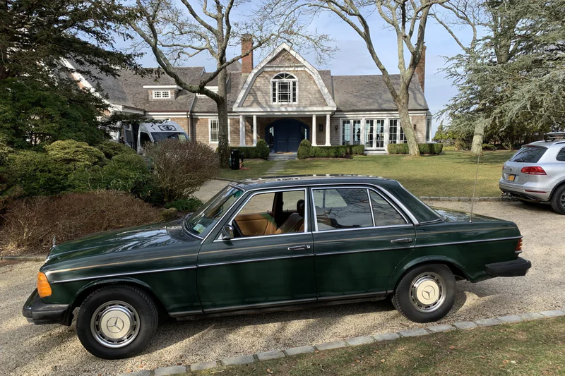 1979 Mercedes-Benz 240D 4 Door 3