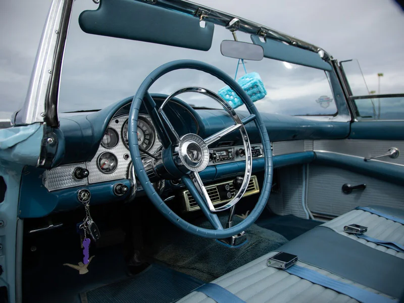 1957 Ford Thunderbird in Los Angeles 13
