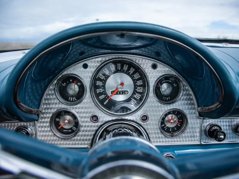 1957 Ford Thunderbird in Los Angeles 16