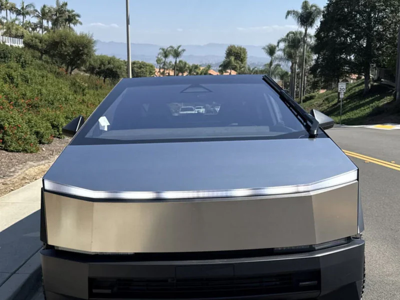 2024 Tesla Cybertruck 2