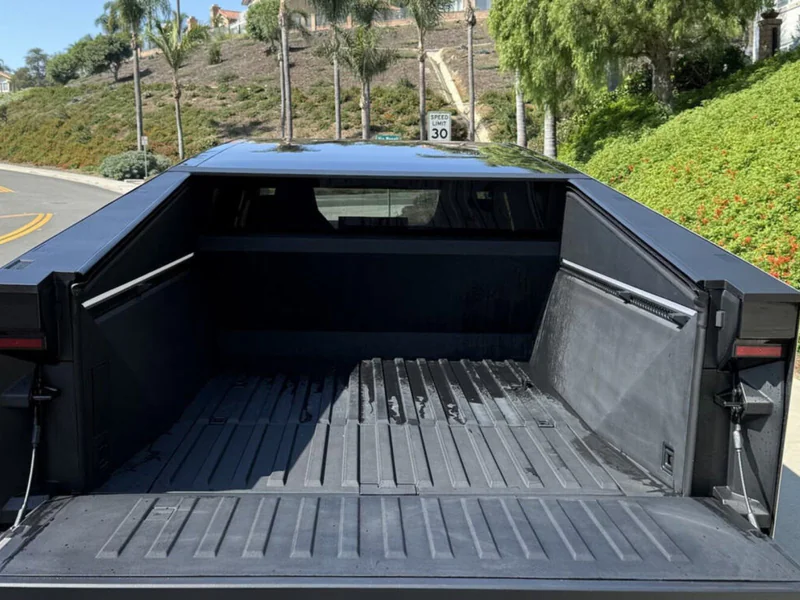 2024 Tesla Cybertruck 11