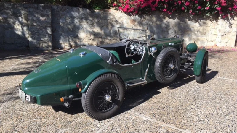 1933 Aston Martin ULSTER REPLICA 8