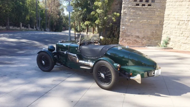 1933 Aston Martin ULSTER REPLICA 10