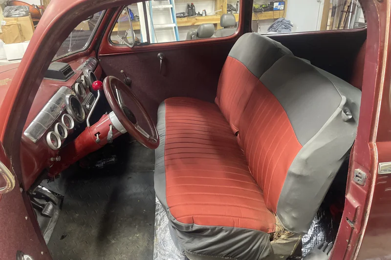1947 Ford Deluxe 2