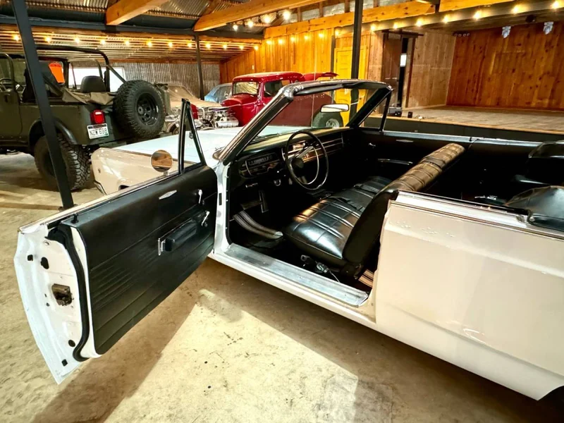 1968 Dodge Polara Base 3