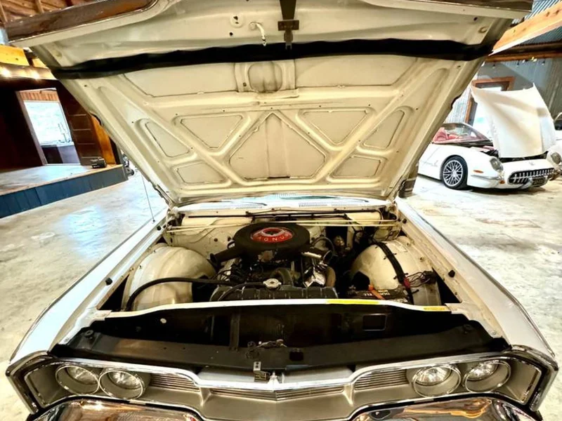 1968 Dodge Polara Base 12
