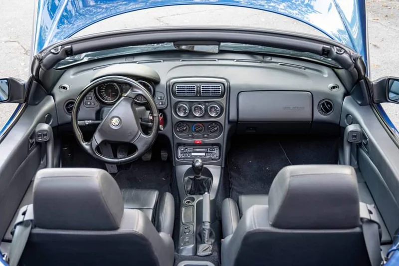 1997 Alfa Romeo Spider V6 Lusso 3